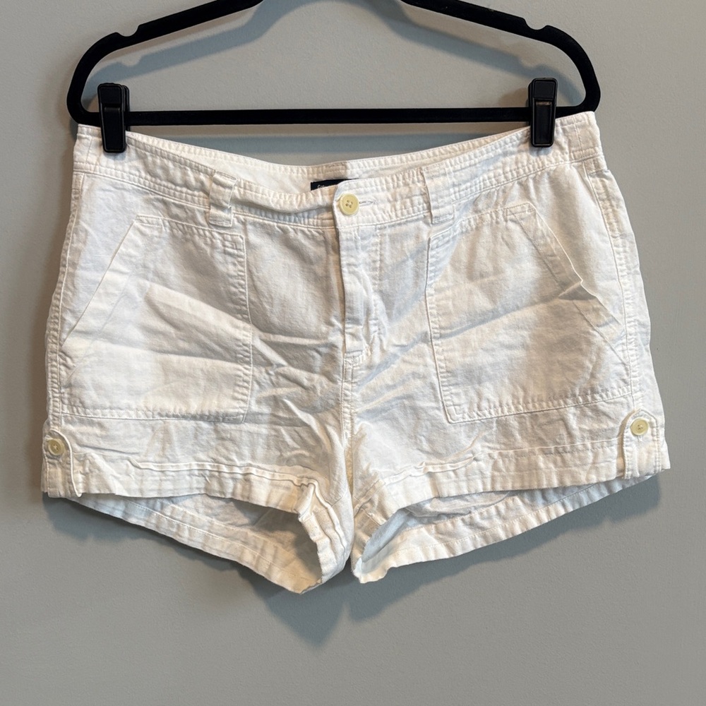GAP Women's White Linen Blend Shorts